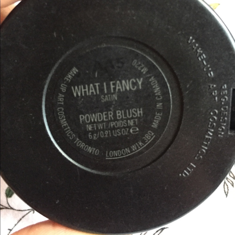 Authentic MAC COSMETIC - Picture 3 of 3
