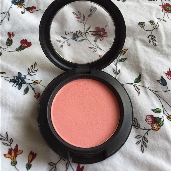 Authentic MAC COSMETIC - Picture 2 of 3
