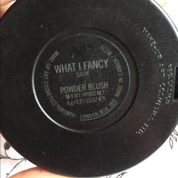 Authentic MAC COSMETIC - Picture 3 of 3