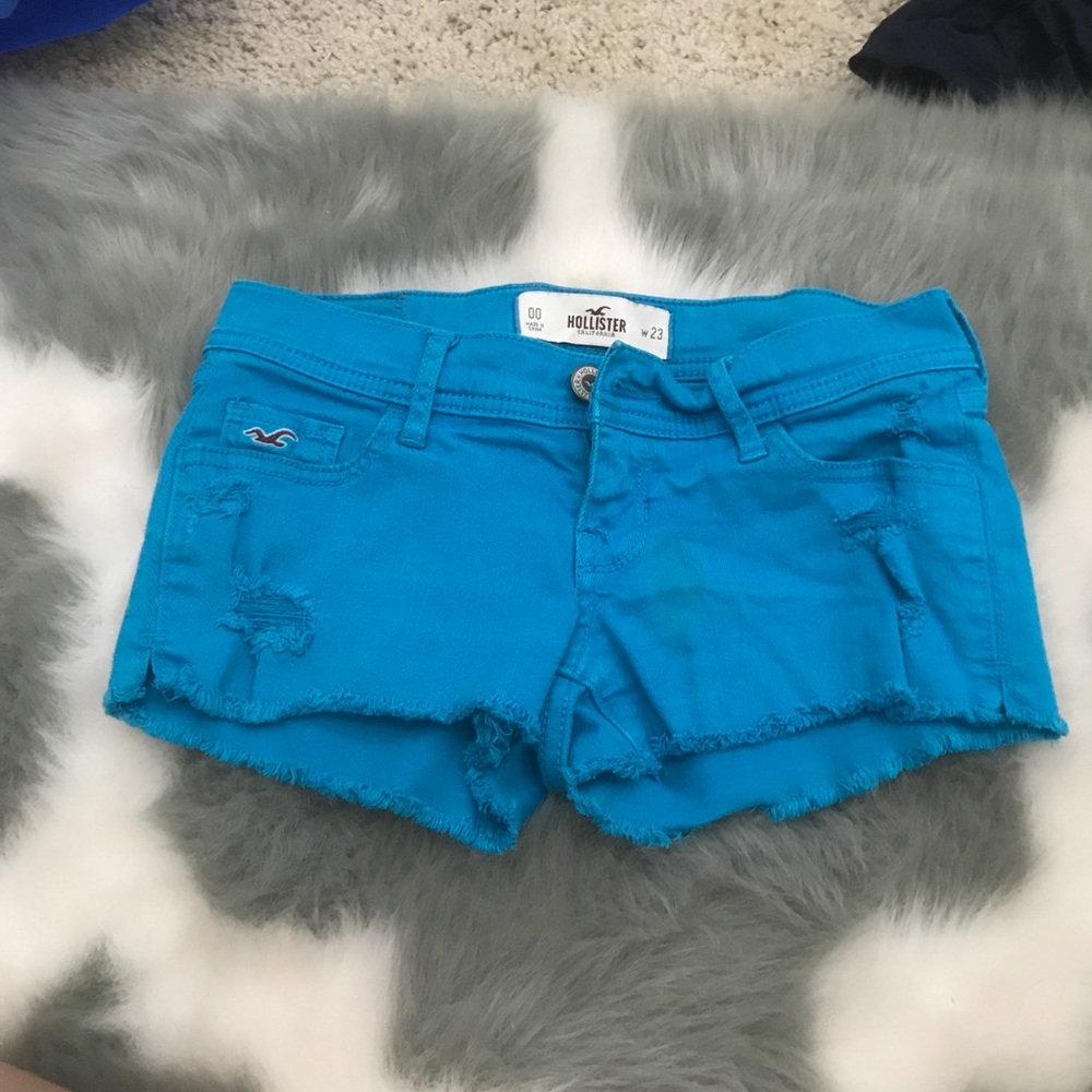 hollister blue low waisted jean shorts