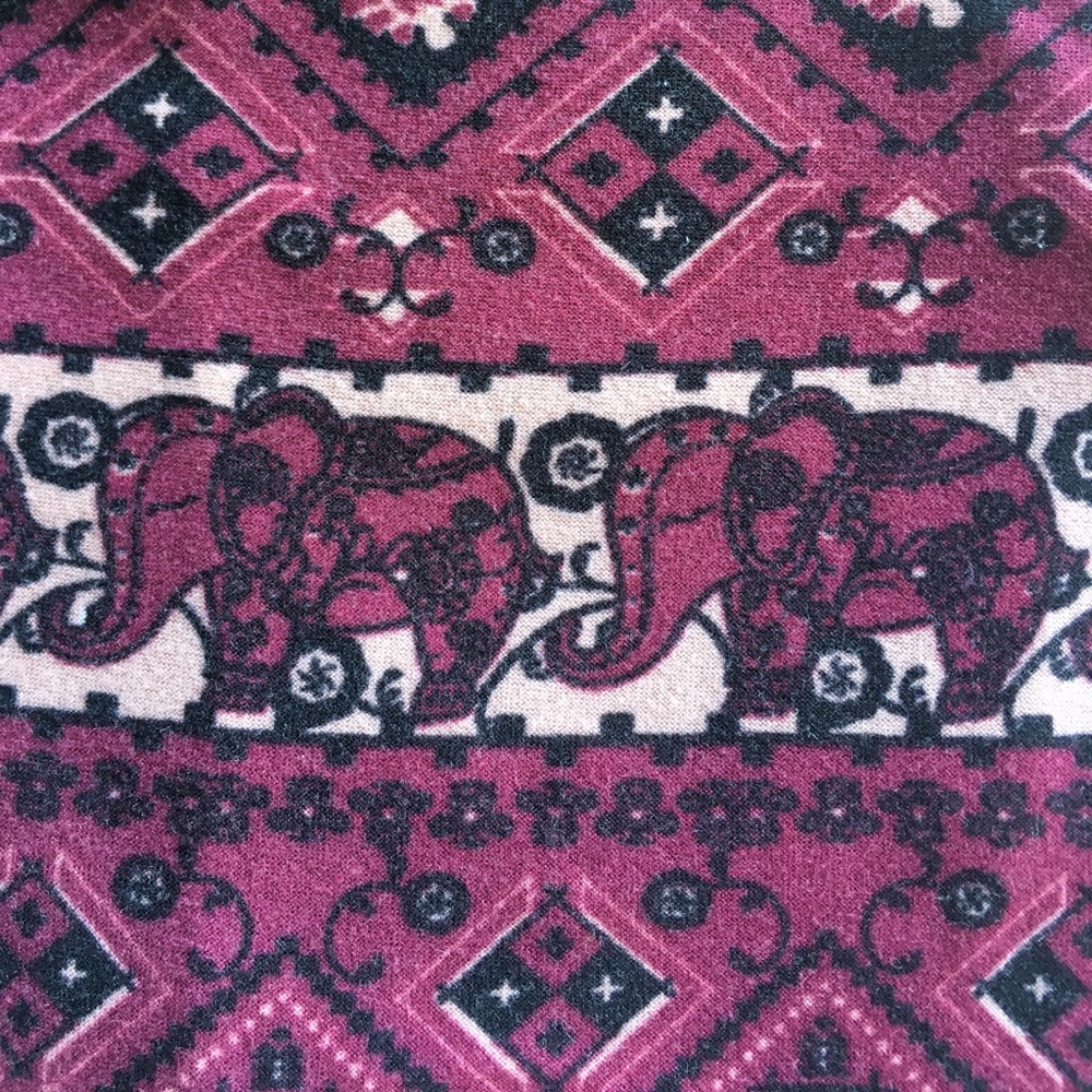 Tribal-Patterned leggings - Picture 2 of 3