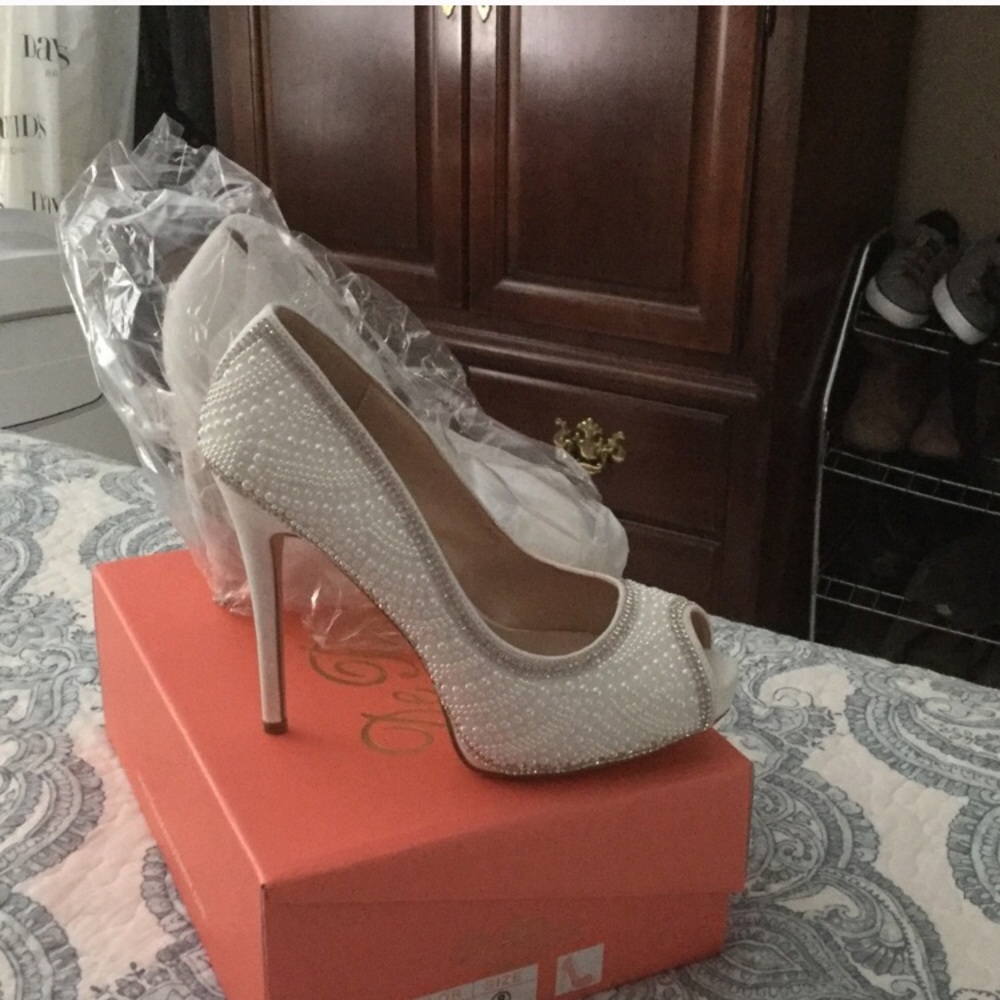 ISO in size 7!!!!!!