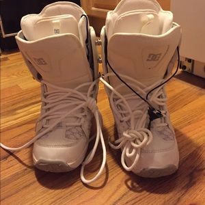 D.C. Snowboard boots