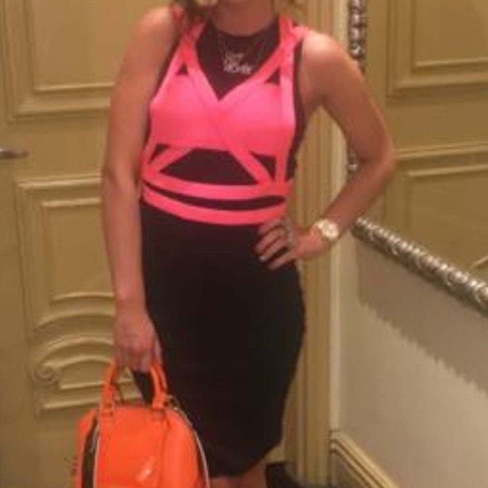 Neon pink scuba wrap