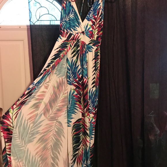 Fashion Nova Hawt Dress! - Picture 3 of 3