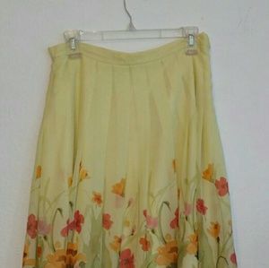 Coldwater Creek Pastel Yellow Floral Skirt. Size 8