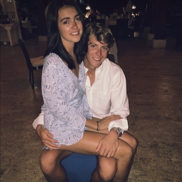 Meet your Posher, Madison - Picture 2 of 4