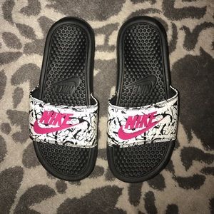 Nike slides