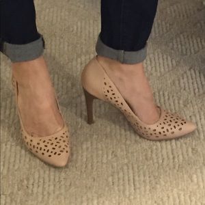 Fabulous Nude Cut-out Restricted heels