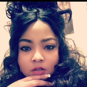 Meet your Posher, Sharon