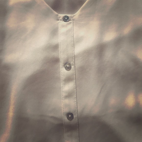 Gorgeous ivory top - Picture 3 of 5