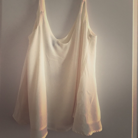 Gorgeous ivory top - Picture 4 of 5