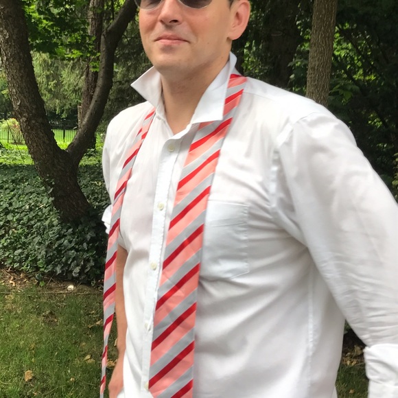 100% silk red striped tie by Geoffrey Beene - Picture 3 of 3