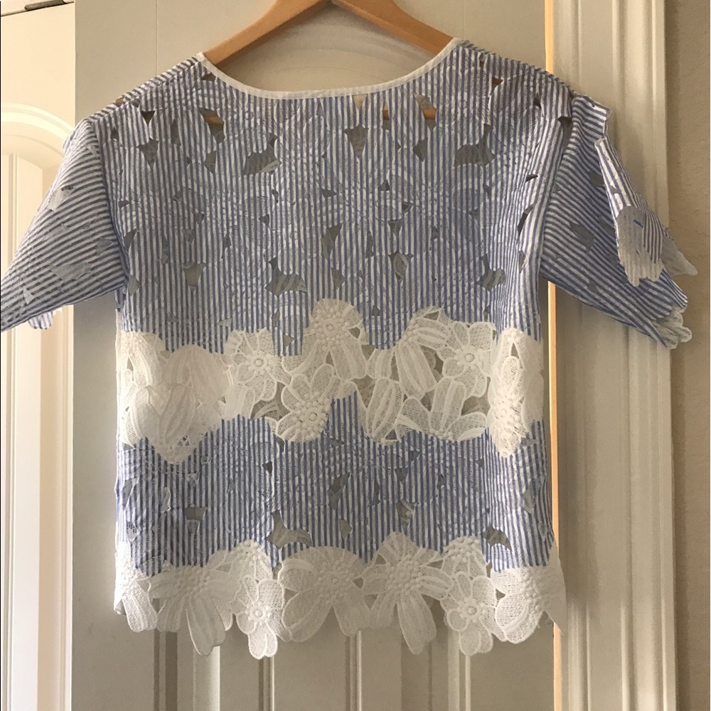 Neiman Marcus Floral Pattern Top - Picture 2 of 3