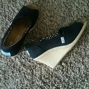 Toms wedges