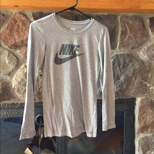Nike long sleeve shirt