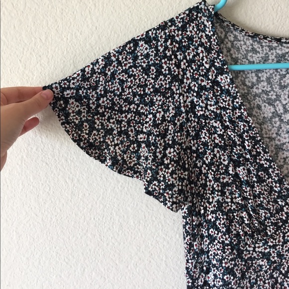 Floral Flowy Dress [SOLD] - Picture 3 of 4