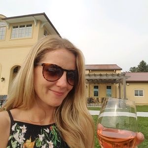 Meet your Posher, Kara