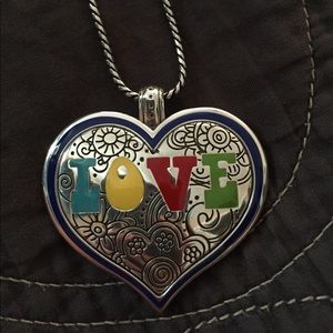 💥NWT💥 SUMMER LOVE HEART NECKLACE