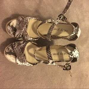 Snakeskin Print Wedge