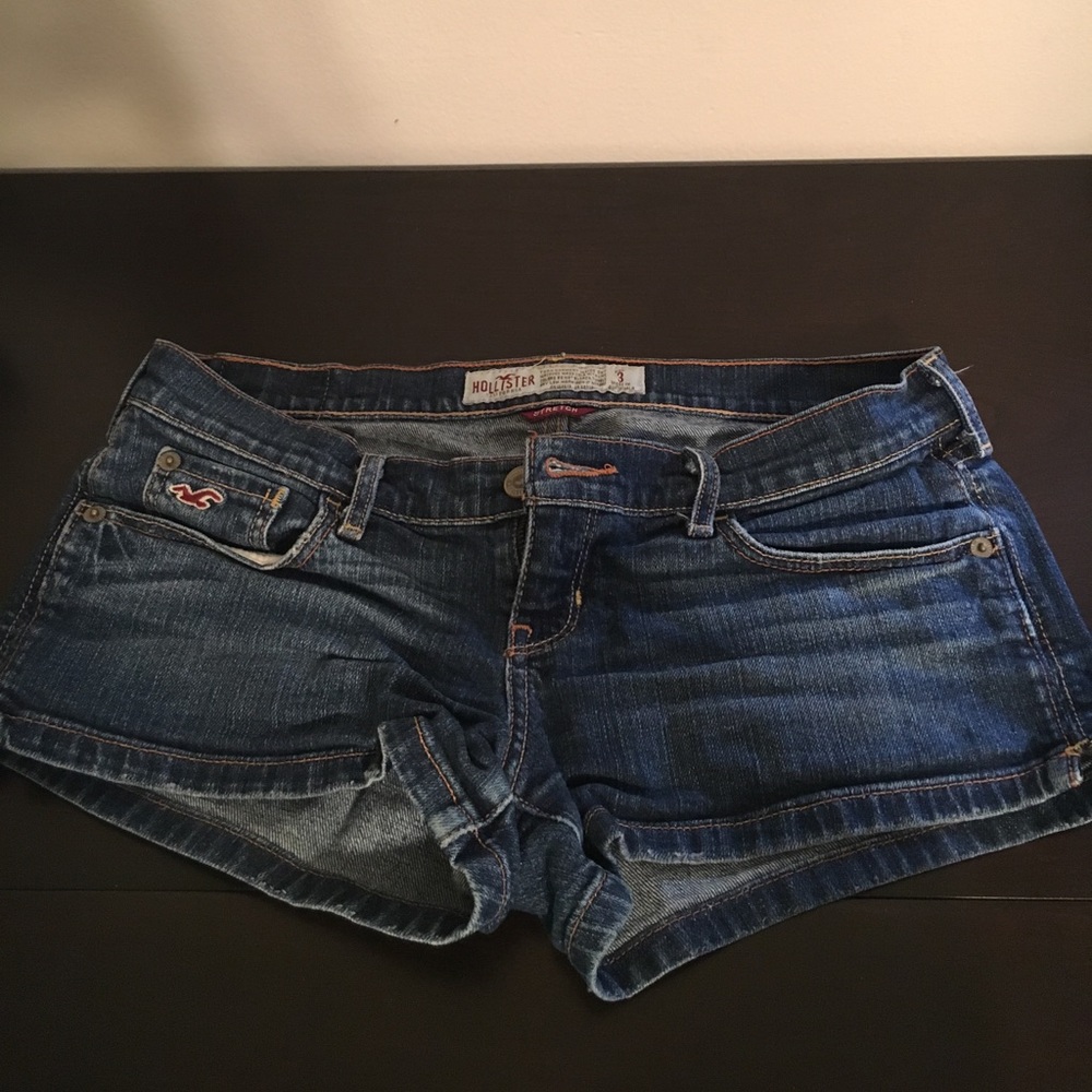 Hollister low waisted jean shorts
