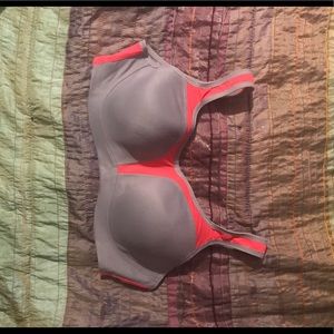 Wacoal Underwire Sports Bra