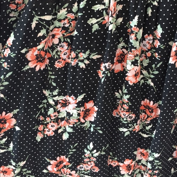 [SOLD] Floral Dress - Picture 2 of 4