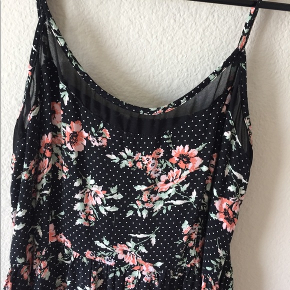 [SOLD] Floral Dress - Picture 3 of 4