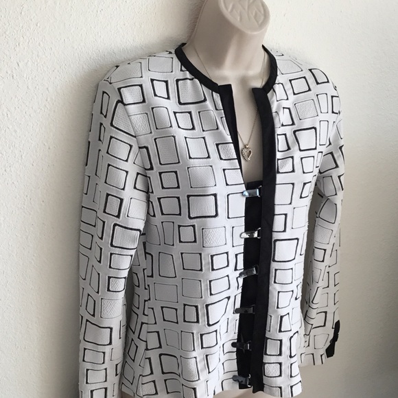 Cache Jacket/Top - Picture 2 of 8