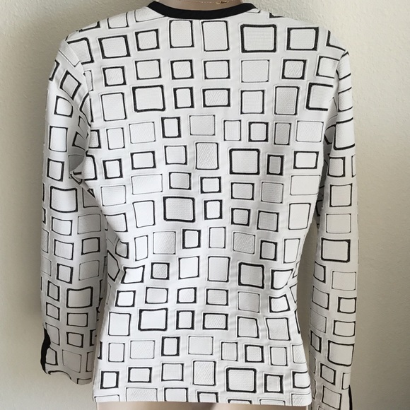 Cache Jacket/Top - Picture 5 of 8