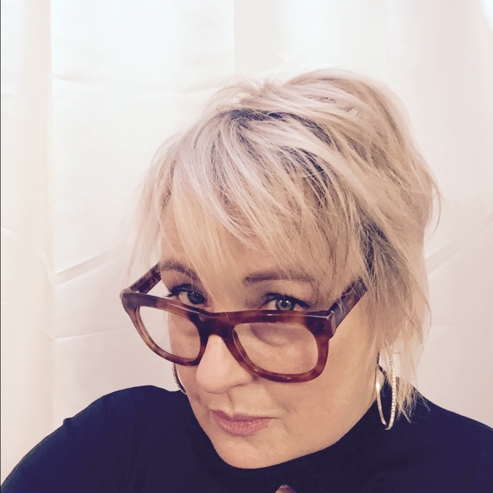Meet your Posher, Lynda