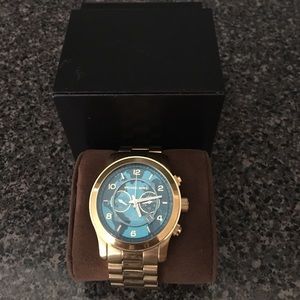 💯 % AUTHENTIC Michael Kors Gold Watch.