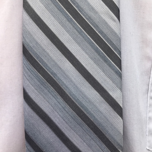 Silver on grey striped silk Calvin Klein tie - Picture 3 of 3