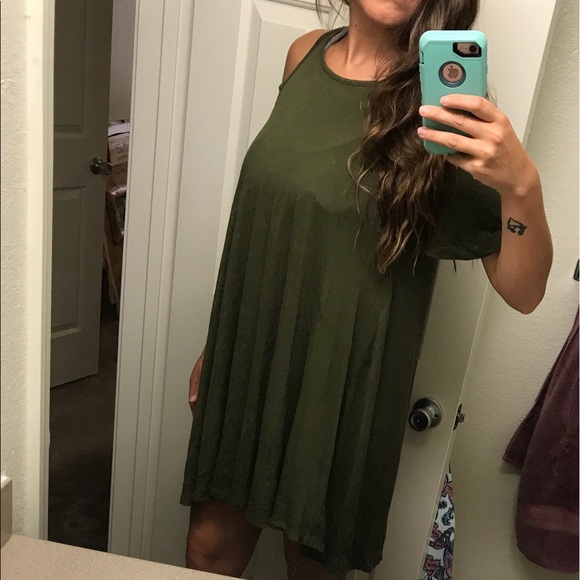 Cute olive dress - Picture 2 of 2