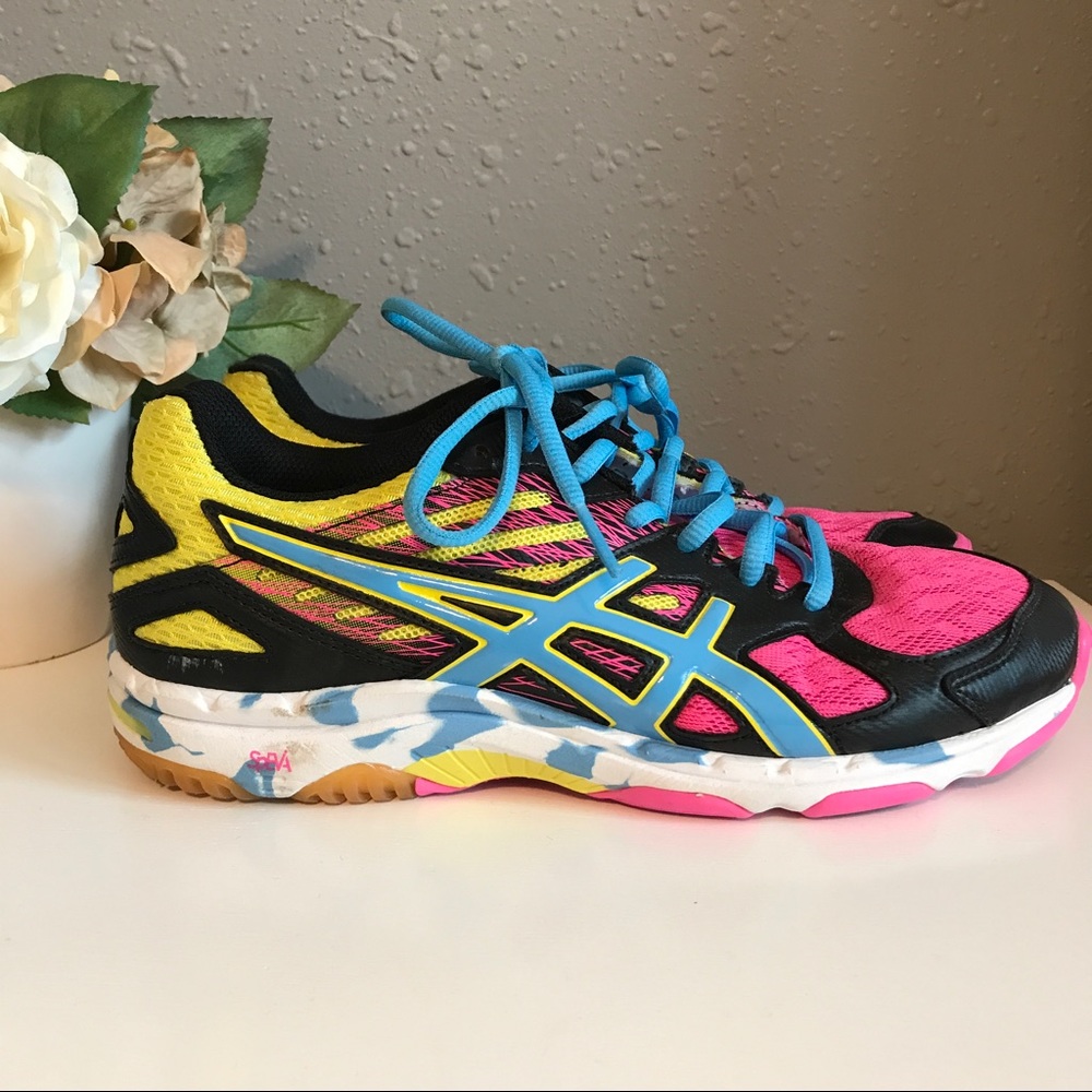 ASICS Women's Volleyball Shoes - Size 7