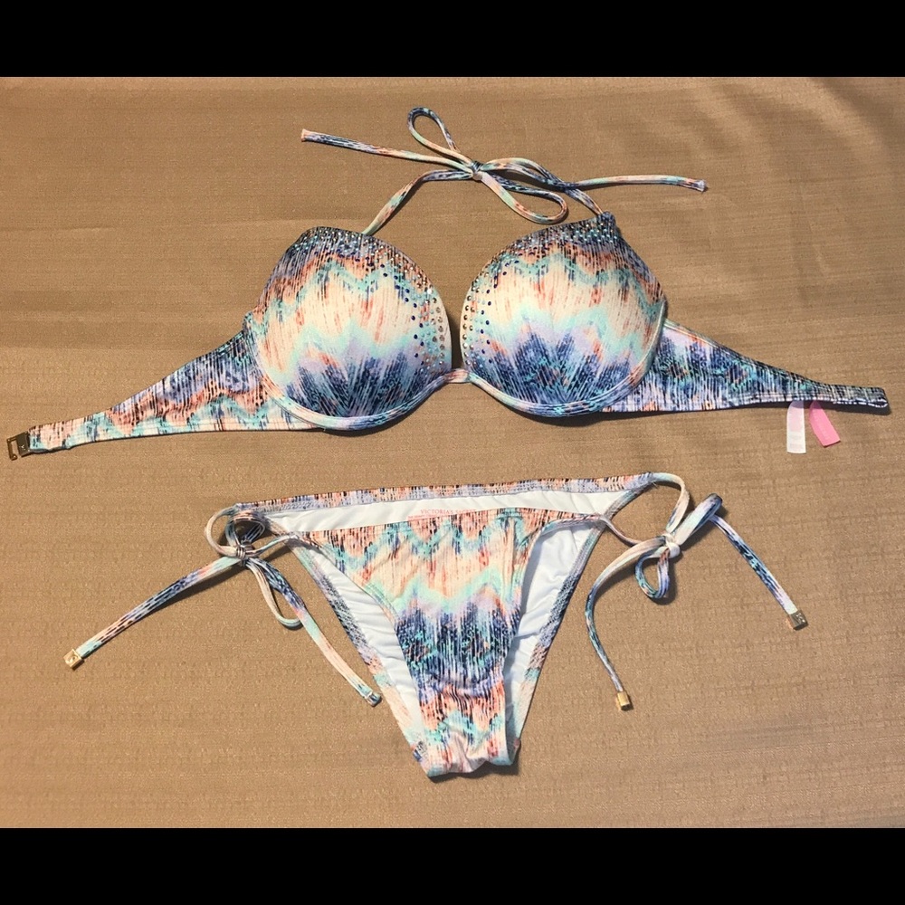 Victoria's Secret Push Up Bikini 32D