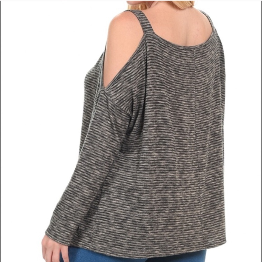 💥LAST CHANCE💥➕ Striped Cold Shoulder Shirt - Picture 3 of 6