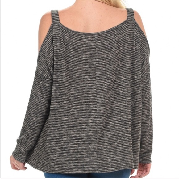 💥LAST CHANCE💥➕ Striped Cold Shoulder Shirt - Picture 4 of 6