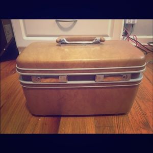Samsonite Train Case