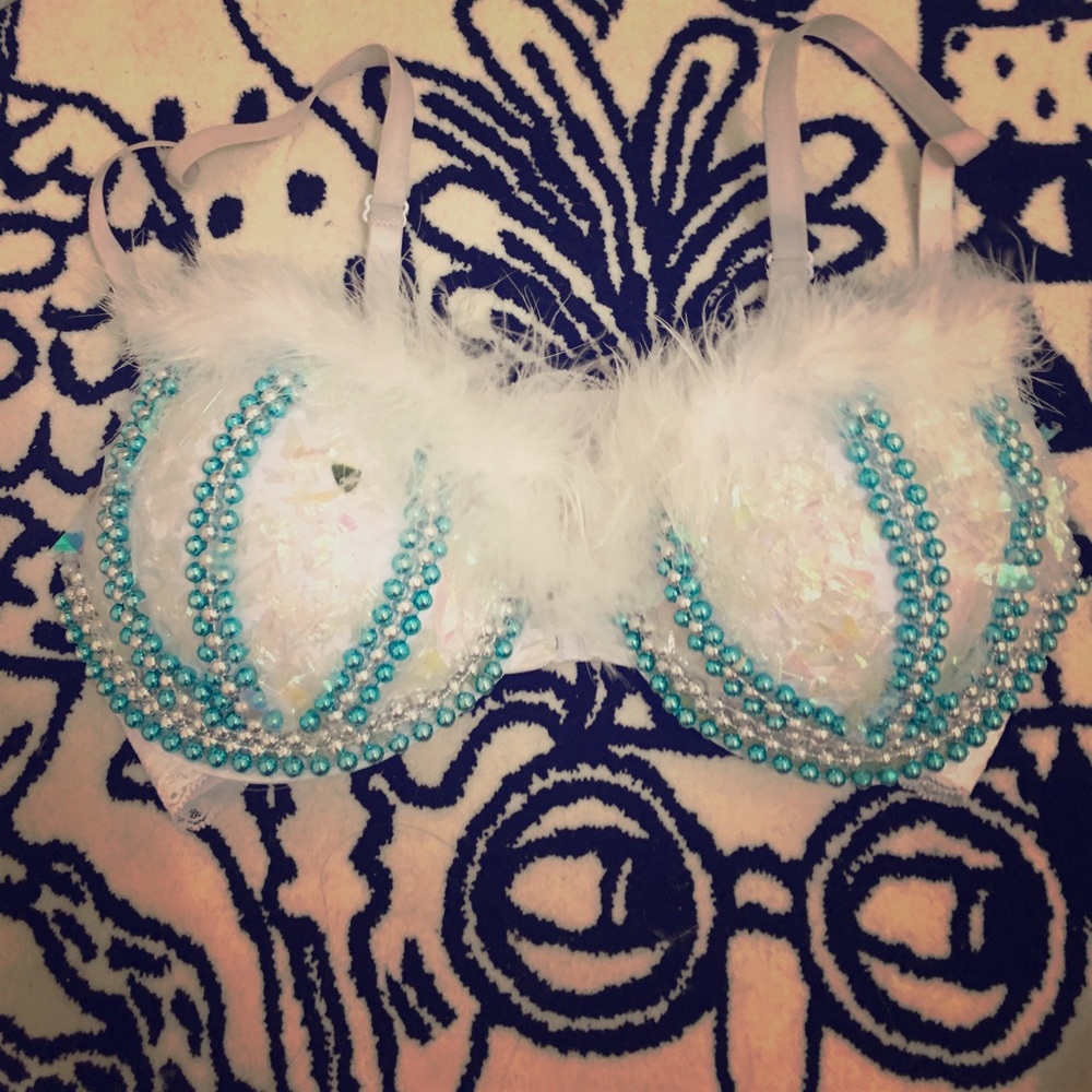 Rave bra