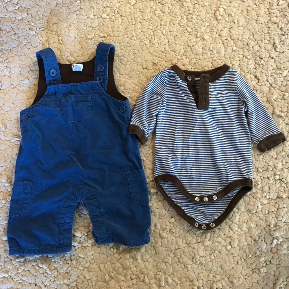 Two piece Cherokee set