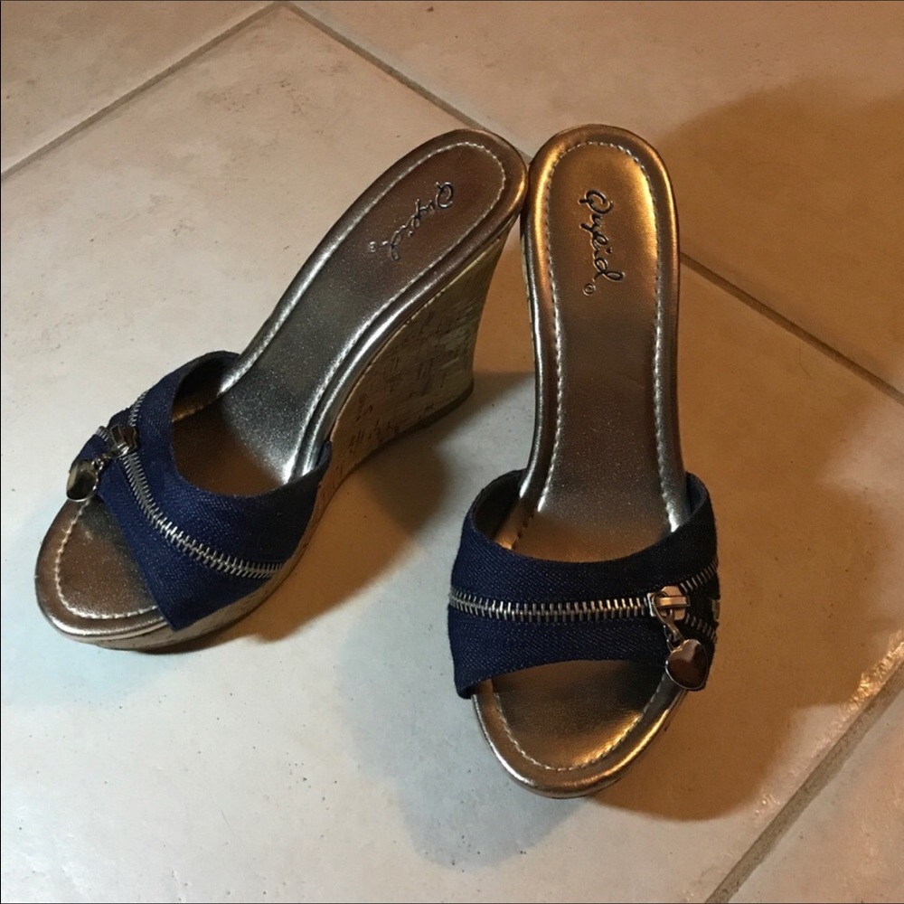 Wedge denim heels. 6.