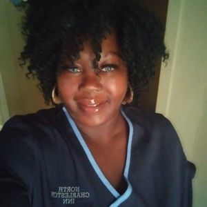 Meet your Posher, Latisha