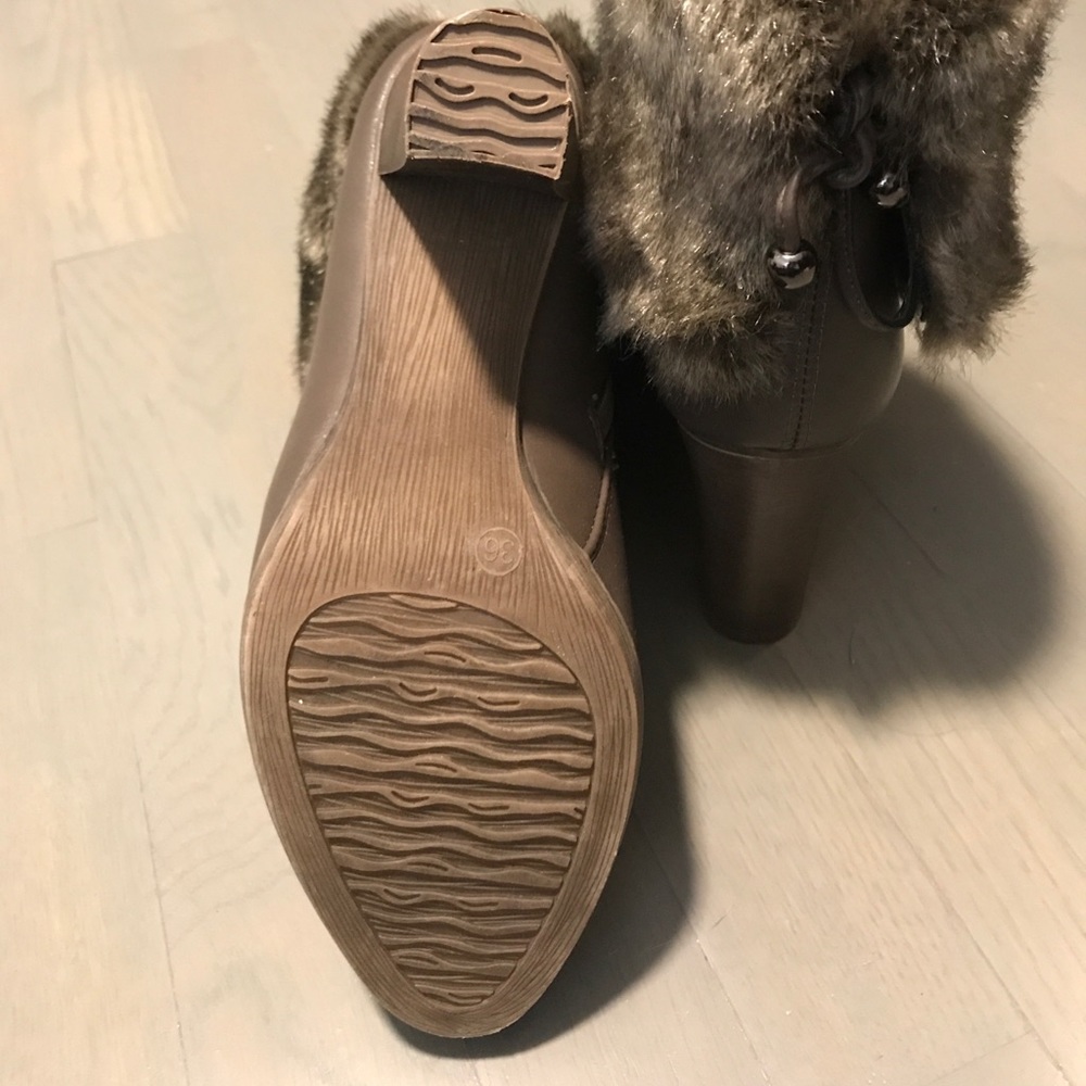 Faux fur boots from Russia - Picture 3 of 3