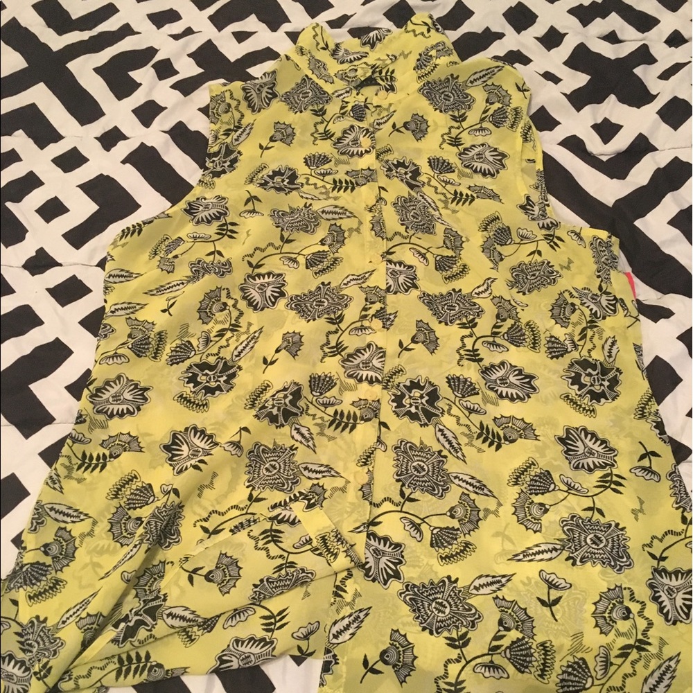 Yellow and black printed top