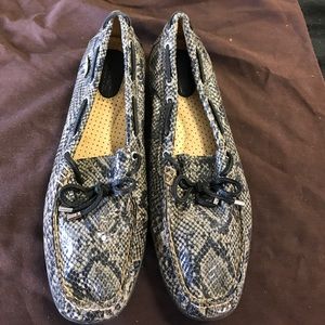 Sperry Snake Skin Moccasins black & Tan sz 7M