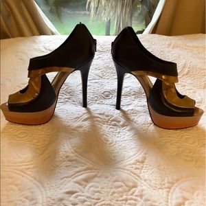 Jessica Simpson heels!