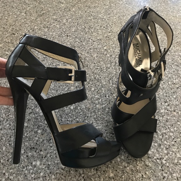 Michael Kors Shoes - EUC Michael Kors Heels Size 9
