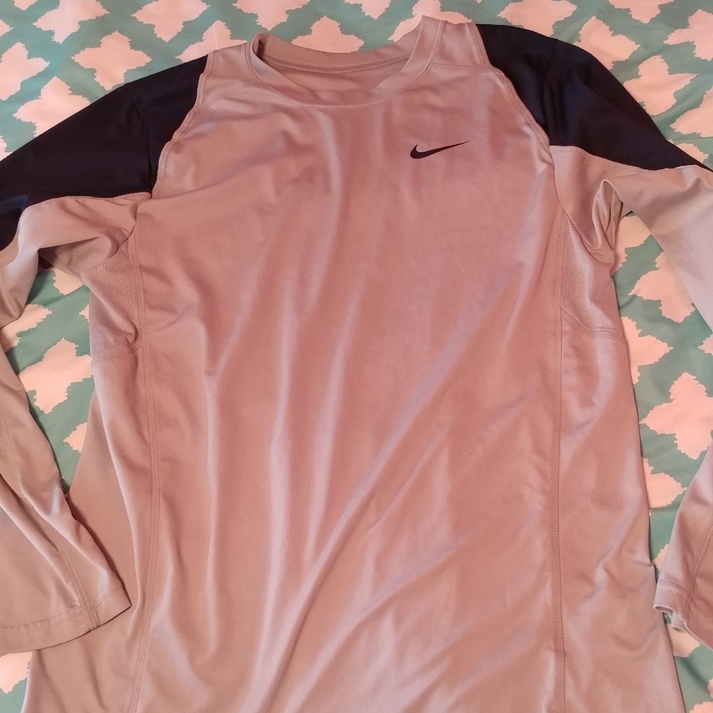 Nike long sleeve shirt