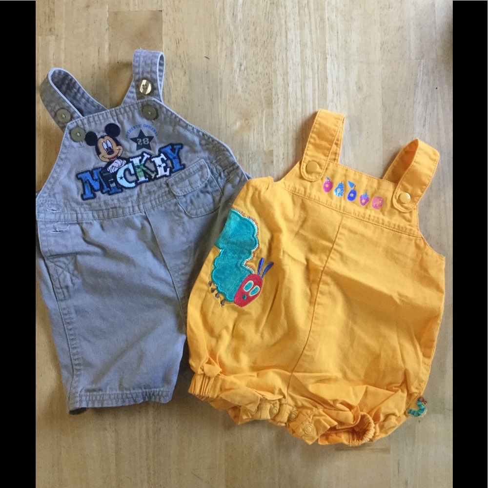 Set of 2 short overalls. Size 0-3 months
